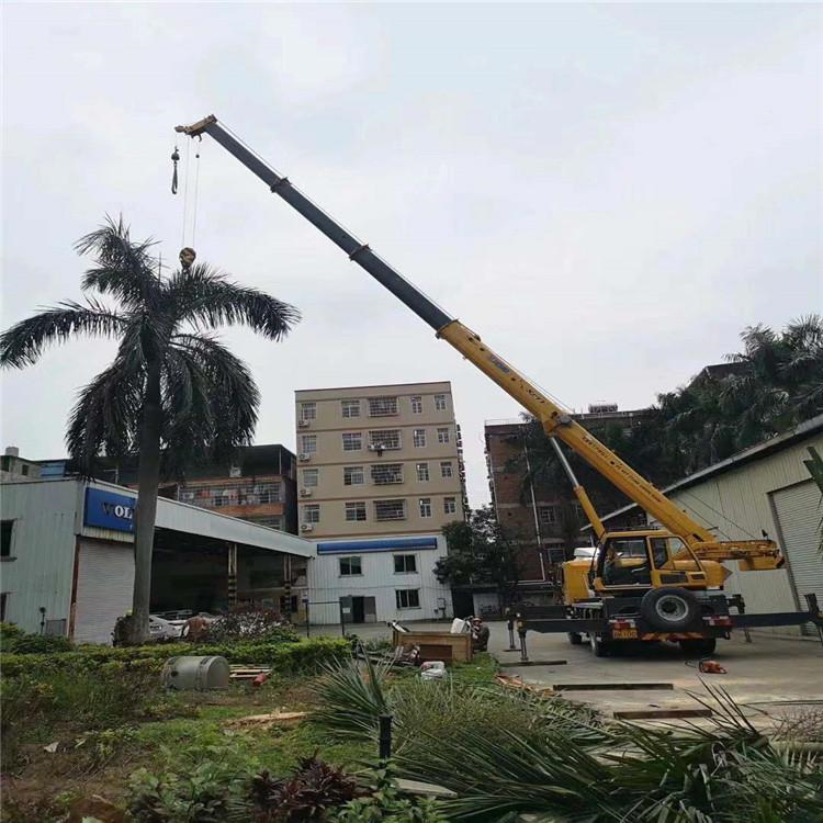 界首汽车吊出租多少钱？全面解析与市场行情