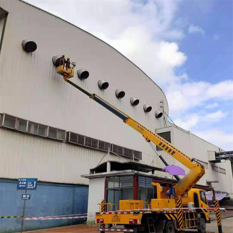 界首高空作业车出租服务：专业广告牌安装解决方案