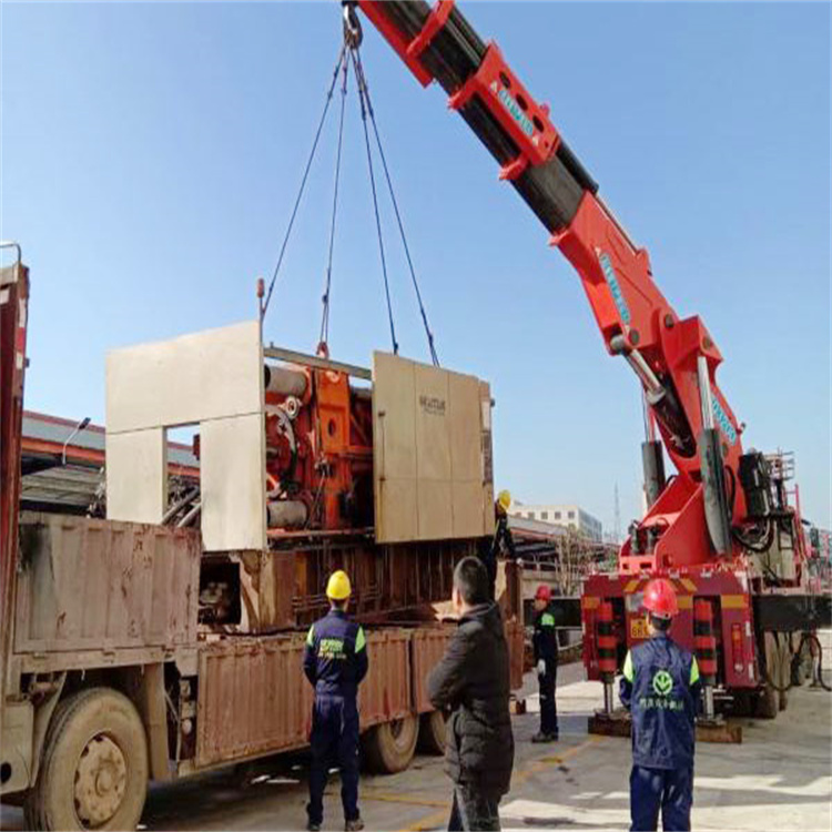 界首折臂随车吊出租