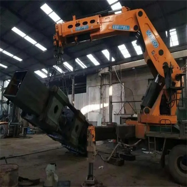 界首130吨折臂吊车出租吊机租赁附近电话